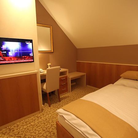 Hotel Gallus Sesvete Oda fotoğraf