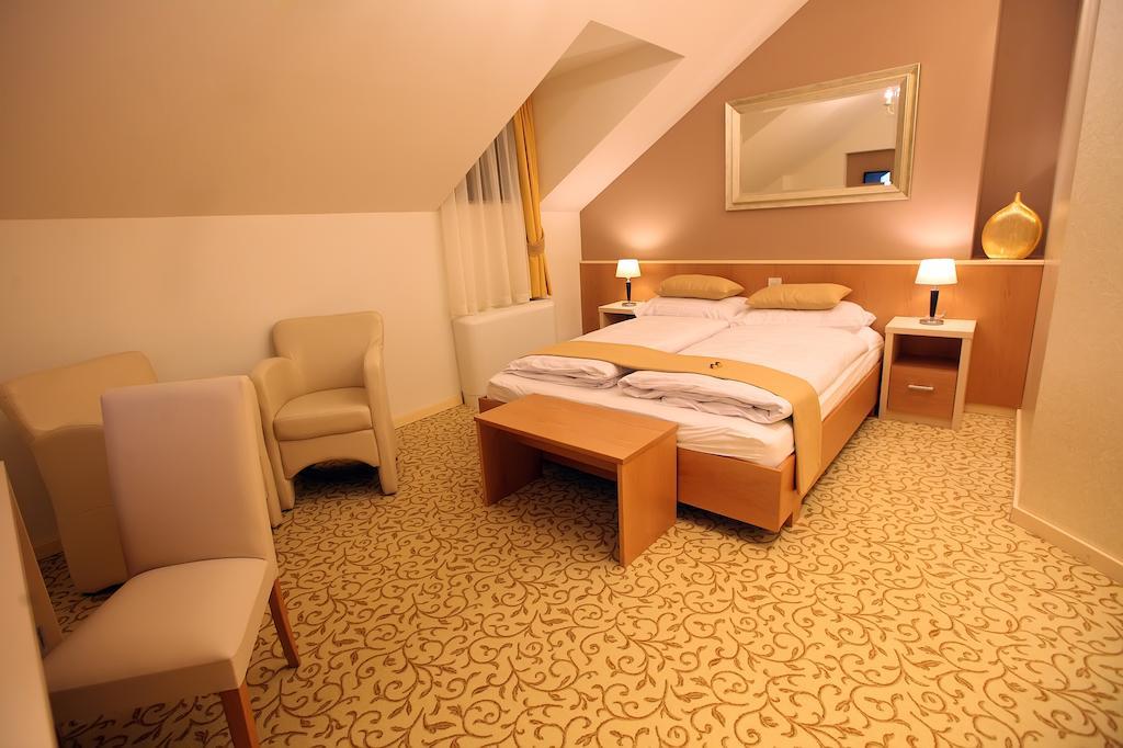 Hotel Gallus Sesvete Dış mekan fotoğraf